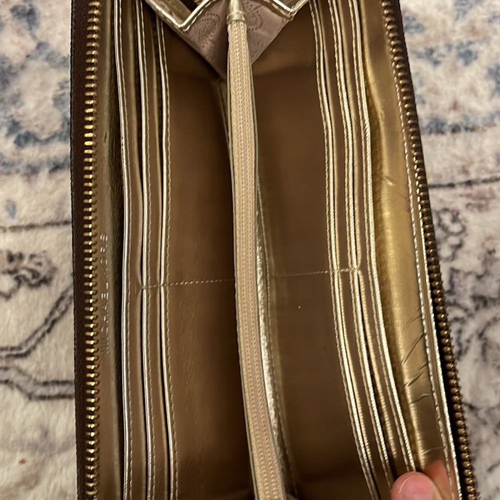 MK wallet - Picture 2 of 3